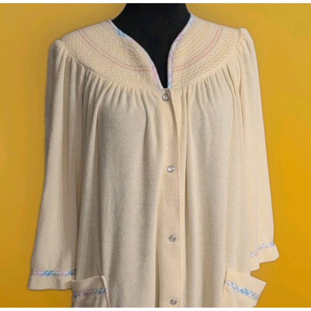 National Robe Housecoat Yellow Sz Lrg Pockets Snap Grandmacore Duster GUC